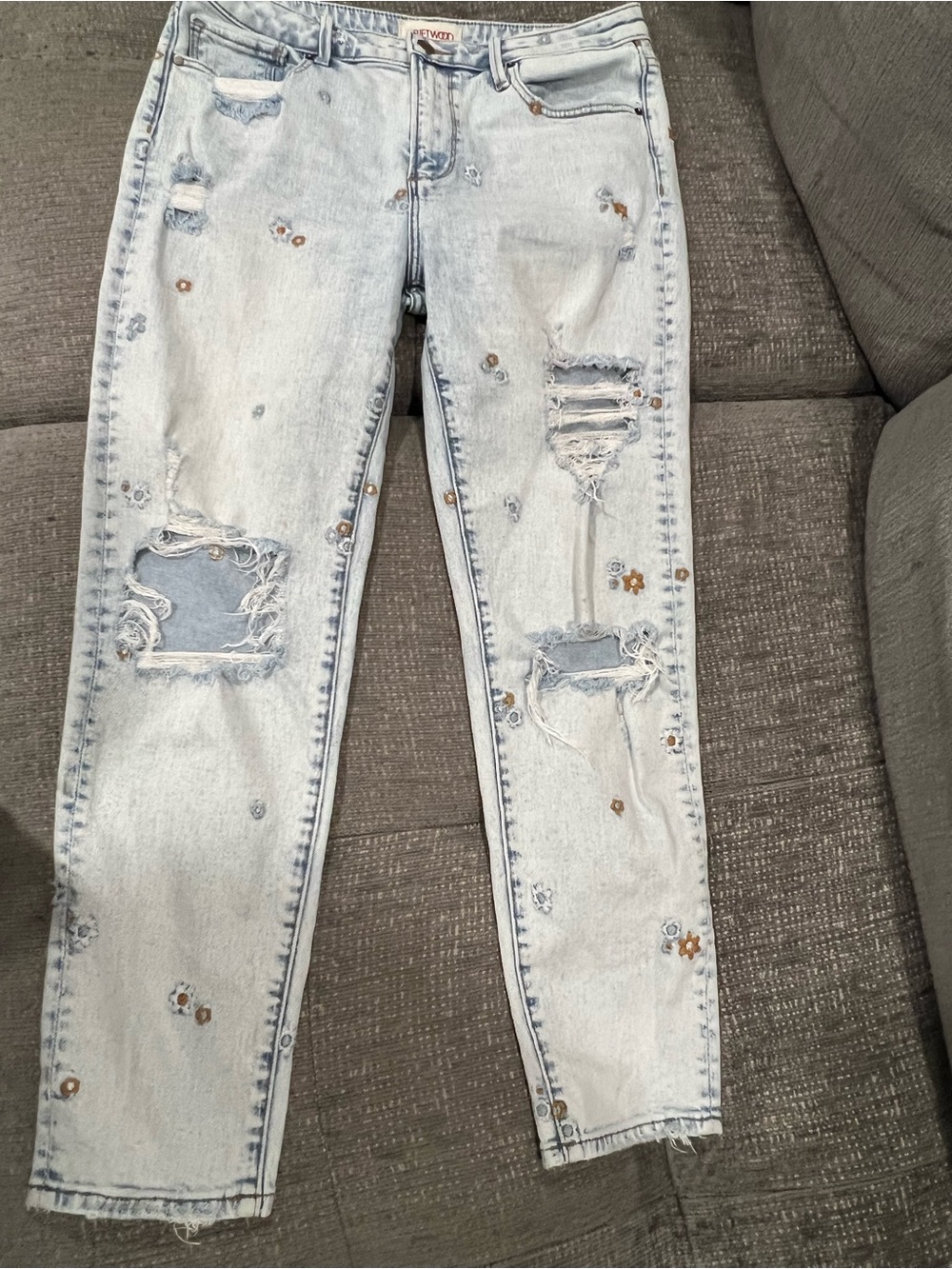 DRIFTWOOD Light Blue Distressed Skinny Jeans with Floral Studs